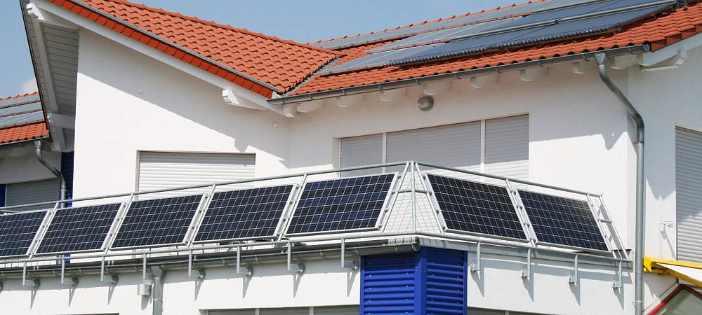 <p>Solaranlage Balkon</p> 
- © Shutterstock
