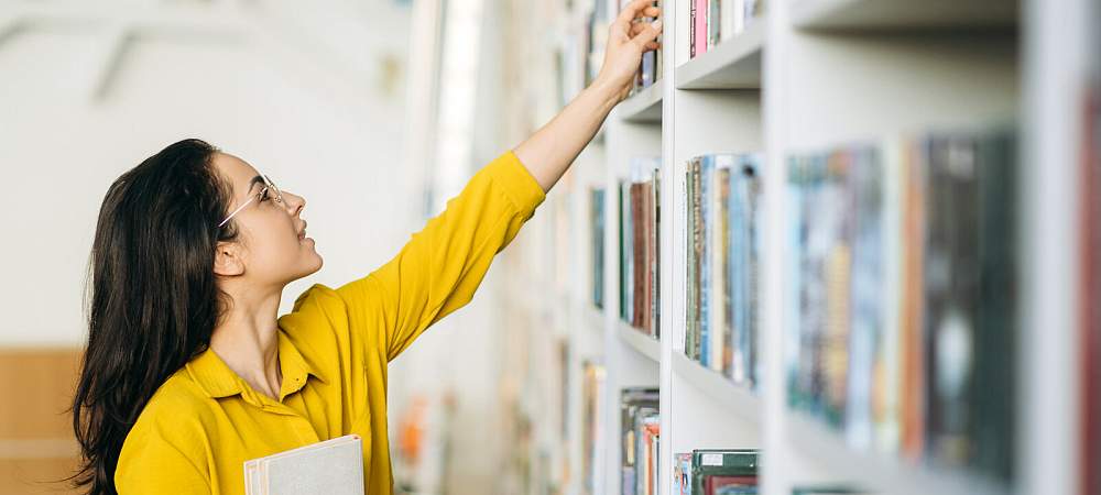 <p>Bücherregal</p> 
- © Shutterstock