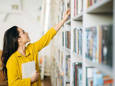 <p>Bücherregal</p> - Shutterstock Bücherregal - Shutterstock