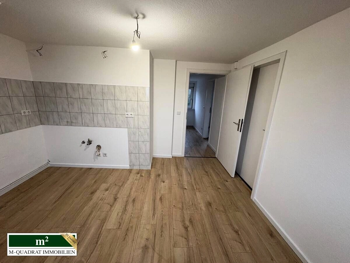 Schöne helle und renovierte 2 Zimmer Dachgeschosswohnung in Radevormwald-Herbeck mit Stellplatz - Foto 1