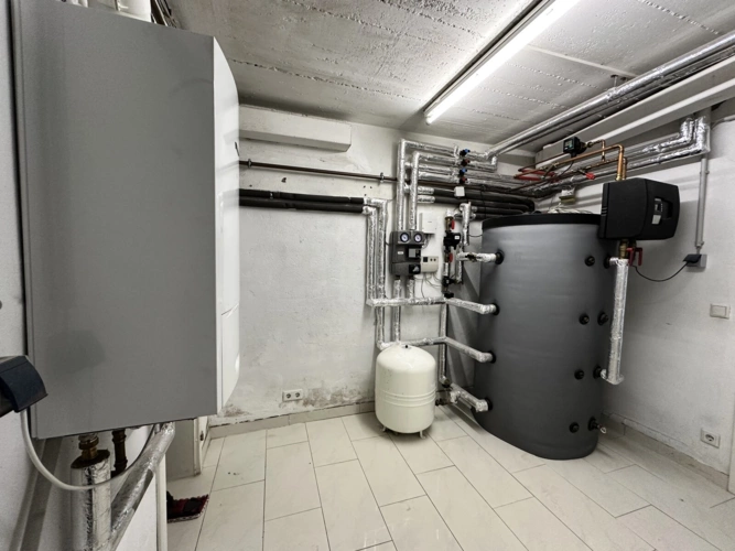 Heizungsanlage mit Warmwasserspeicher