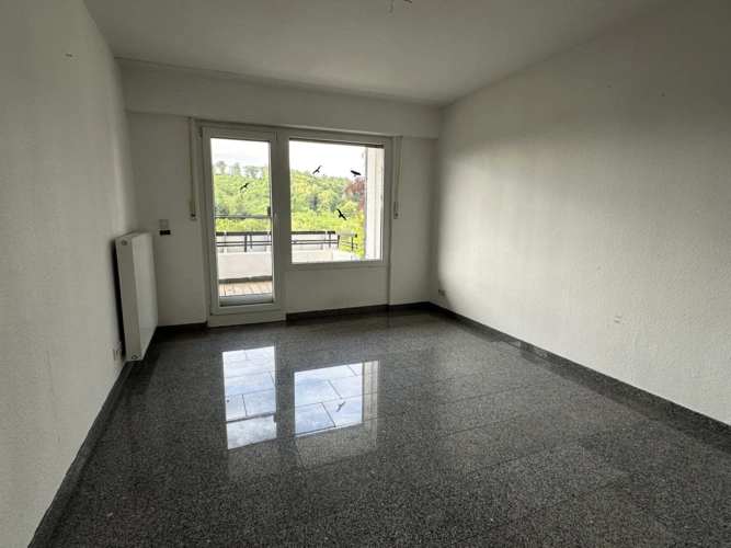 Schlafzimmer 2 ebenfalls mit Balkonzugang