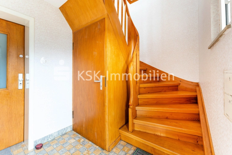 125876 Treppe Erdgeschoss
