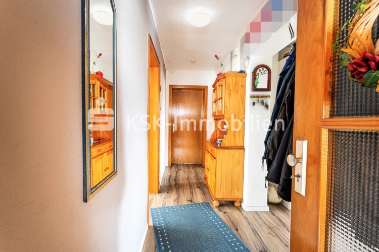 https://www.ksk-immobilien.de/immobilien/gepflegtes-zweifamilienhaus-95835/