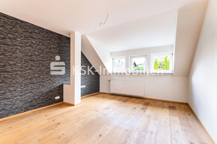 127033 Zimmer Obergeschoss