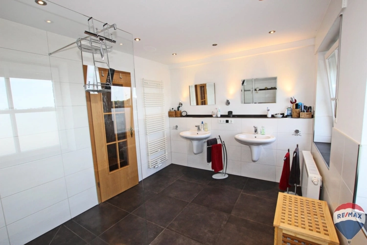 Badezimmer OG Hinterhaus