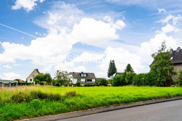 135438 Grundstücksfoto