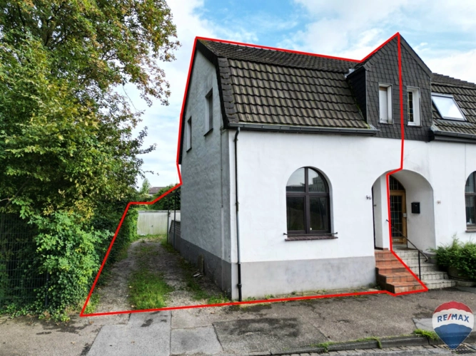 https://www.immobilienscout24.de/expose/153312888#/