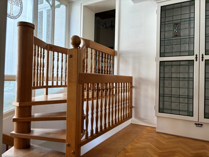OG Treppe innen