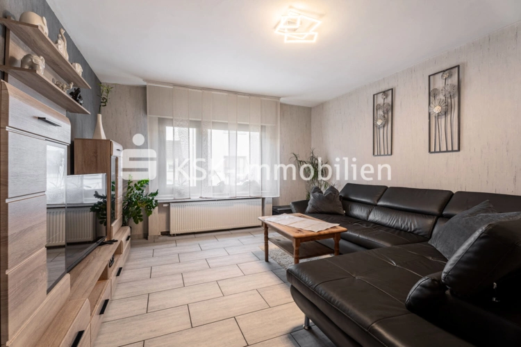 135375 Wohn- und Esszimmer