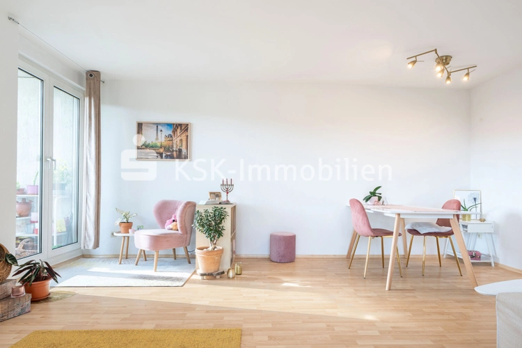 136884 Wohnzimmer