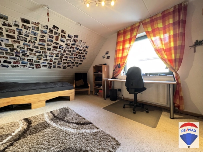 Schlafzimmer 2 OG