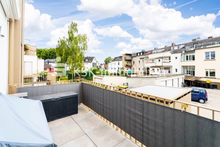 135644 Balkon