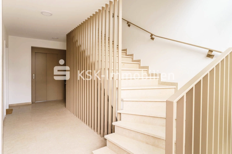 135644 Treppenhaus