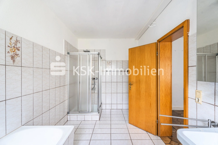 135517 Badezimmer Erdgeschoss