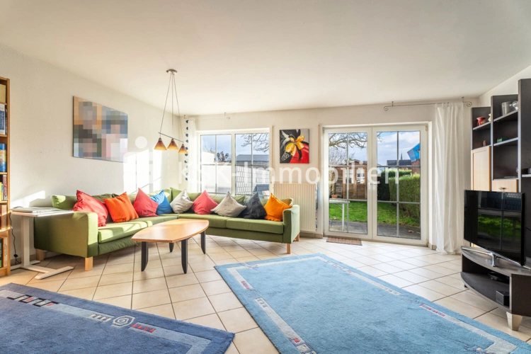 143427 Wohn- und Esszimmer