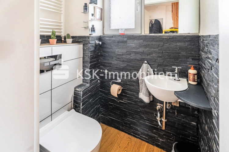 143975 Erdgeschoss WC
