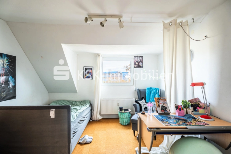 143975 Obergeschoss 2 Zimmer 1
