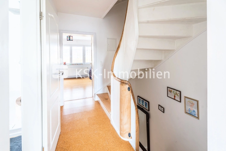 143975 Obergeschoss 1 Flur