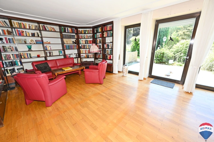 Großes Wohnzimmer