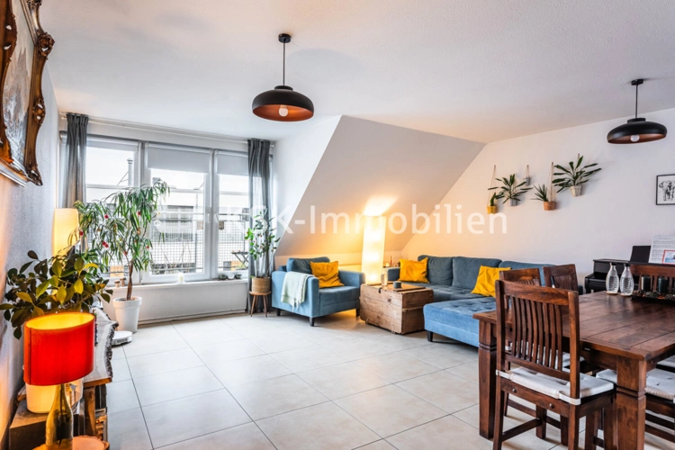 144253 Wohnzimmer