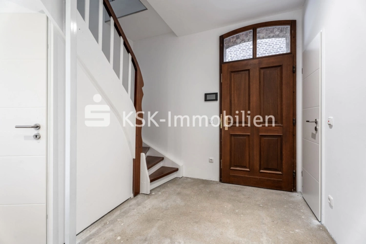 https://www.ksk-immobilien.de/immobilien/modernisierter-altbau-in-ruhiger-lage-145027/