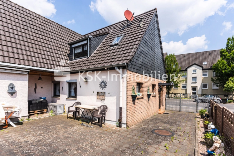 127576 Innenhof