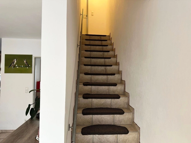 Treppe zum Obergeschoss