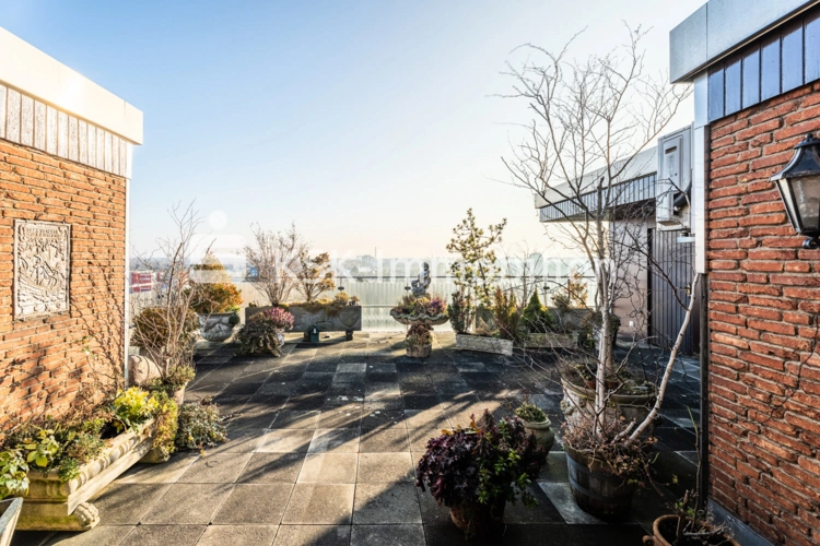 141787 Dachterrasse