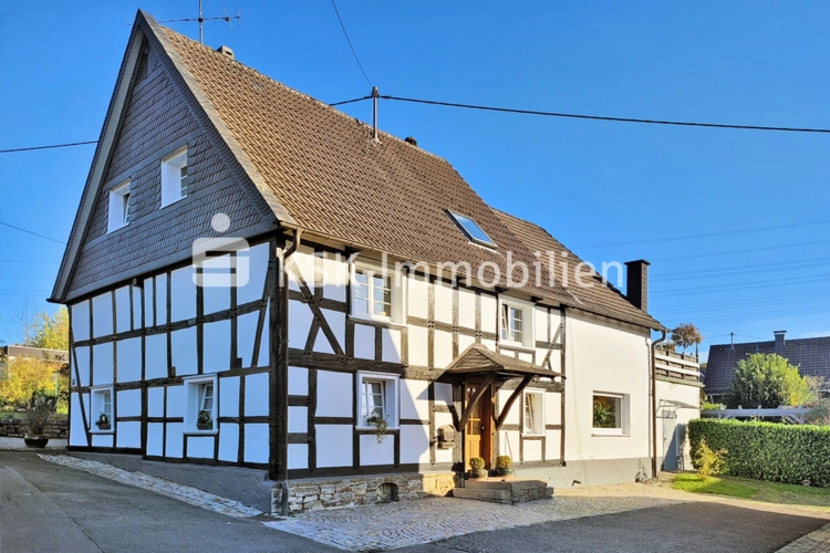 143903 Vorderansicht Einliegerwohnung