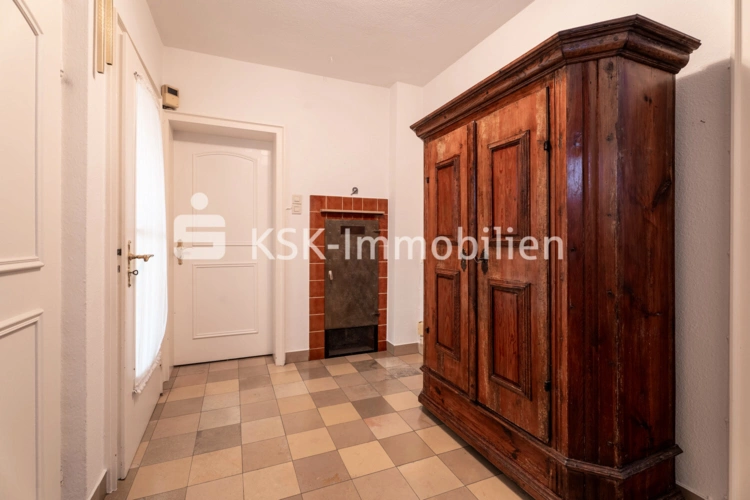 144106 Haus links Diele