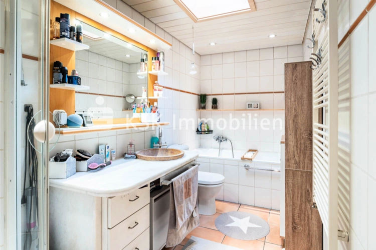 128447 Bad Erdegeschoss