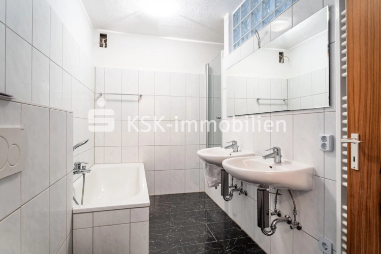 146552 Badezimmer