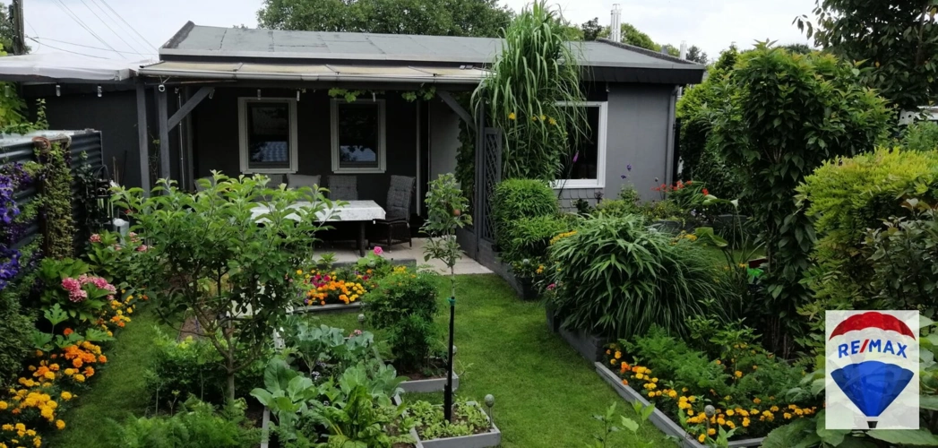 Garten mit Haus
