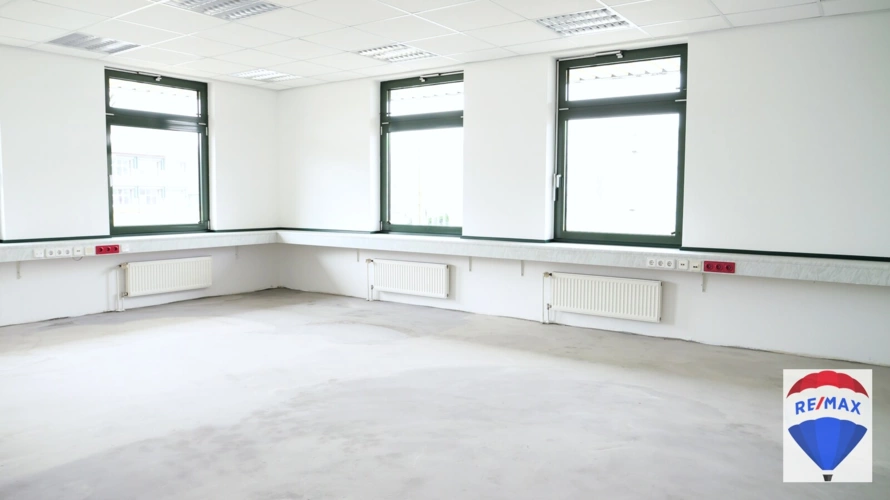 Büro groß EG
