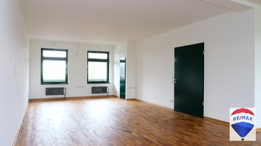 Büro rechts OG