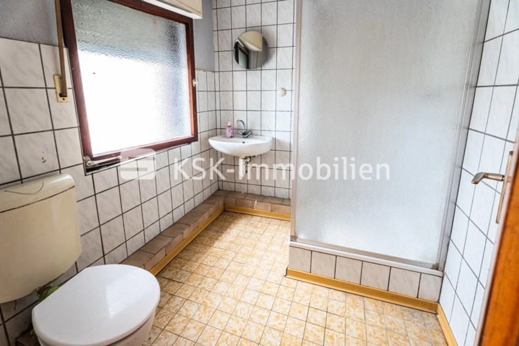 138557 Badezimmer Erdgeschoss