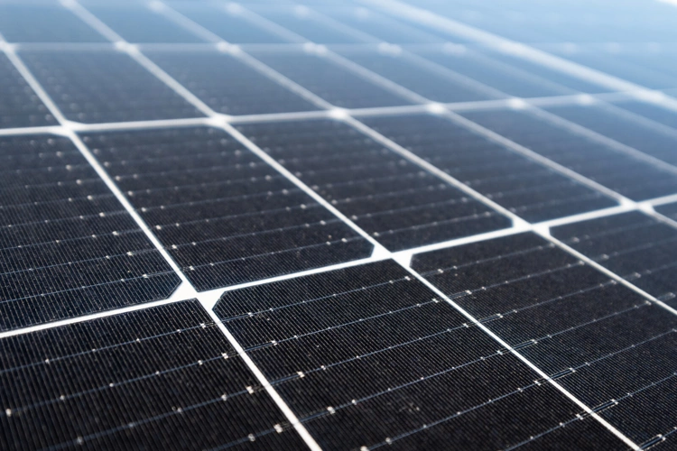 Solar-PV-Technik-Neubau XX