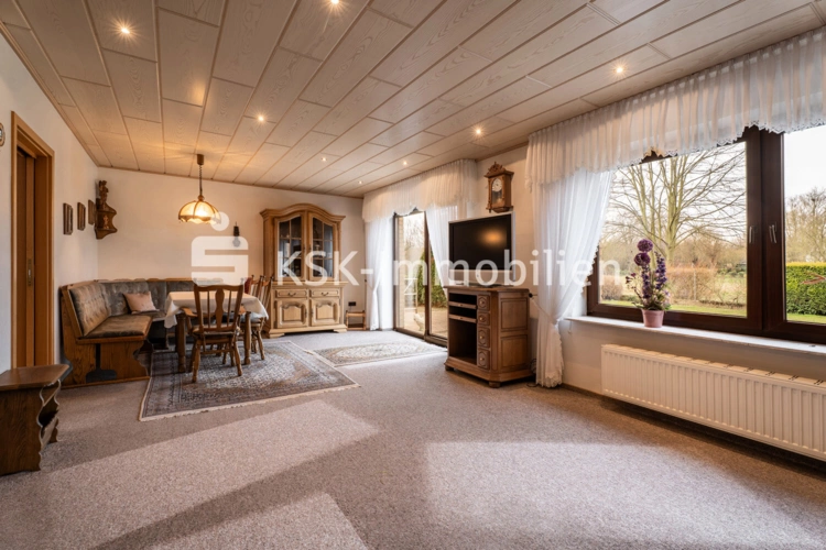 144643 Wohnzimmer Erdgeschoss