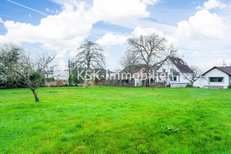 https://www.ksk-immobilien.de/immobilien/tolles-grundstueck-in-mondorf-fuer-freistehenden-bungalow-129474/