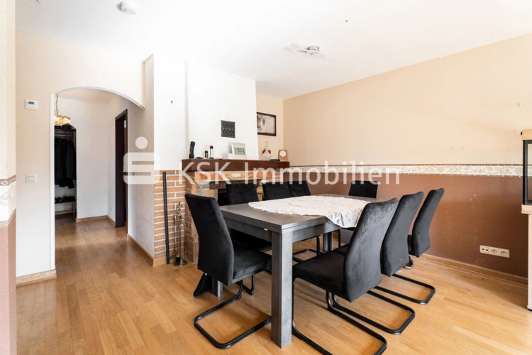 148408 Wohn- und Esszimmer
