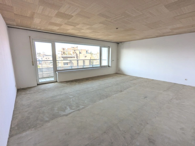 Wohnraum mit Balkon