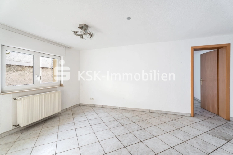 144330 Zimmer Erdgeschoss