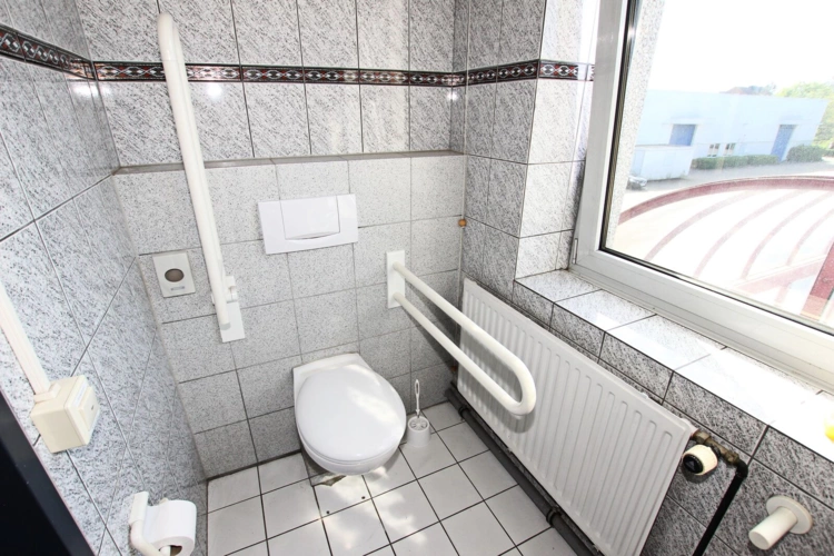 WC 2