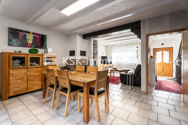 138744 Wohn- und Esszimmer