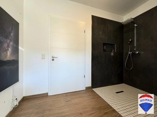 Badezimmer EG