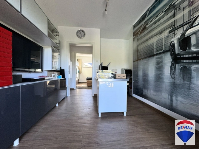 Büro EG