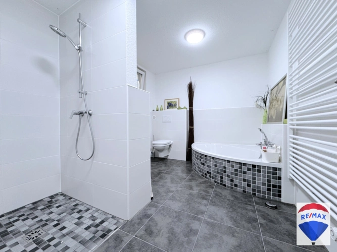 Badezimmer KG