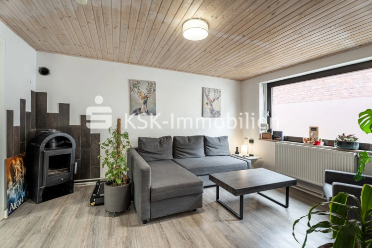 145891 Wohnzimmer