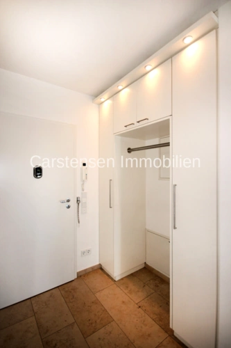Eingang und Garderobe 3. OG